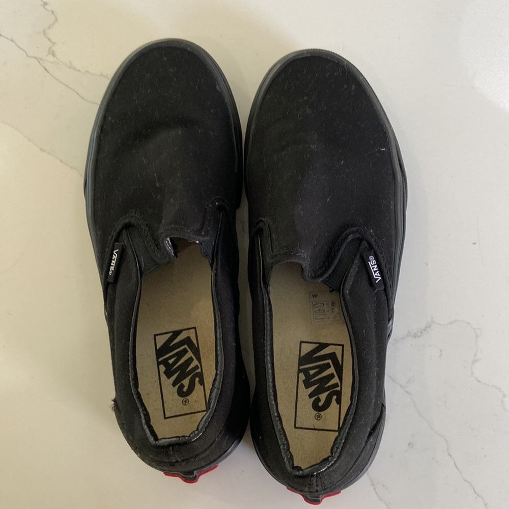 Vans - Picture 2 of 5